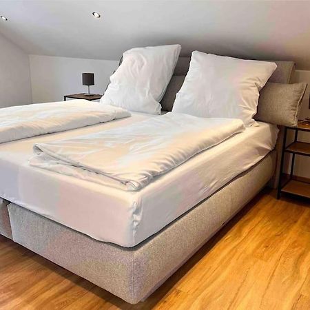 Viel Platz In Burghausen Fuer Freunde Und Familie Apartamento Exterior foto