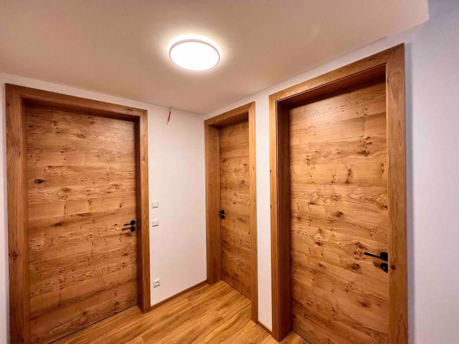 Viel Platz In Burghausen Fuer Freunde Und Familie Apartamento Exterior foto