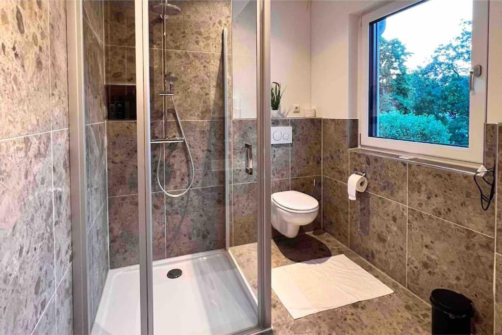 Viel Platz In Burghausen Fuer Freunde Und Familie Apartamento Exterior foto