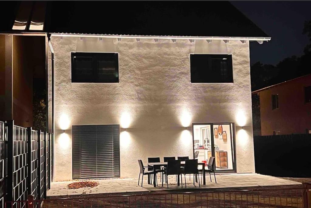 Viel Platz In Burghausen Fuer Freunde Und Familie Apartamento Exterior foto