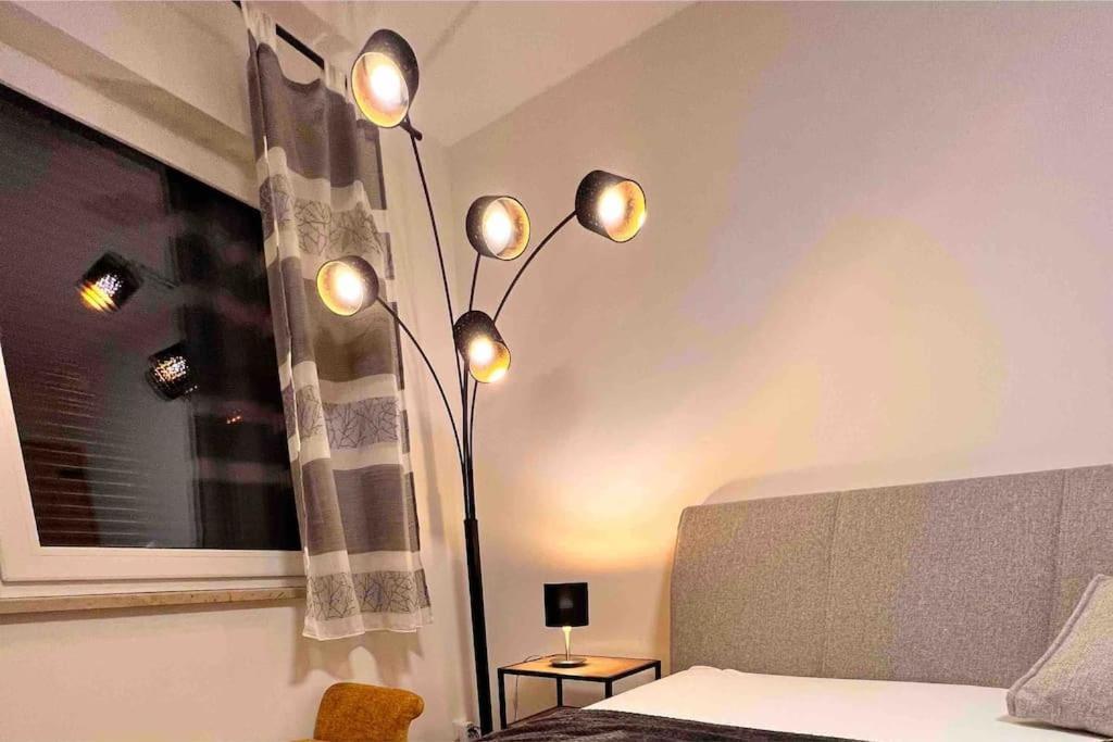 Viel Platz In Burghausen Fuer Freunde Und Familie Apartamento Exterior foto